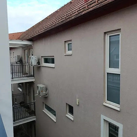 Lejlighedshotel Fresh Garden Wellness 2 Em 6 Siófok
