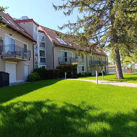 Fresh Garden Wellness 2 Em 6 Lejlighedshotel Siófok